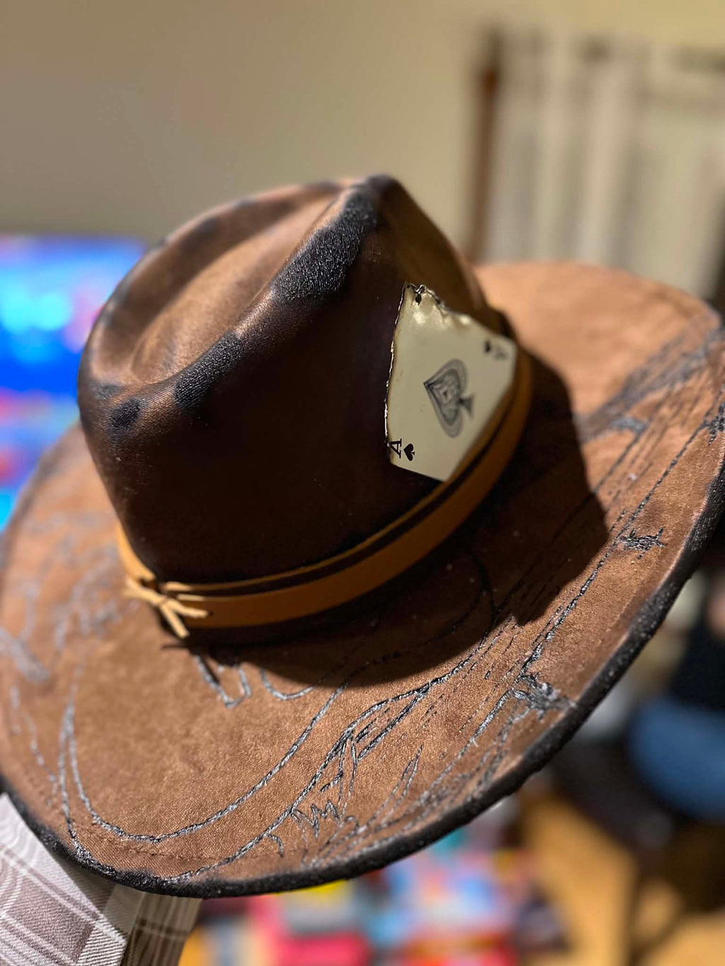 Atelier de pyrographie sur chapeau (2+ heures)